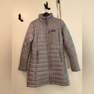 Patagonia Women's Silver Quilted Puffer Coat/ Radalie Parka